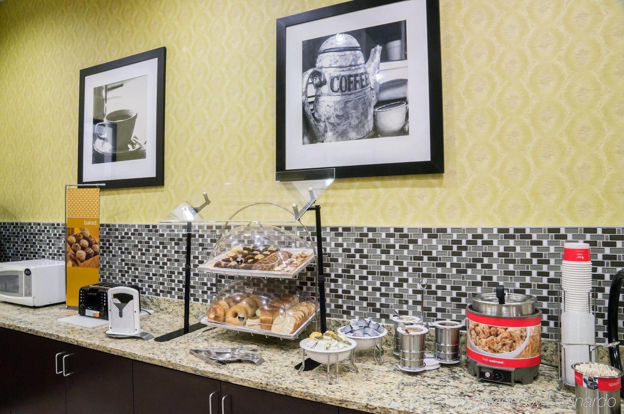 Ramada By Wyndham Orlando Florida Mall Экстерьер фото