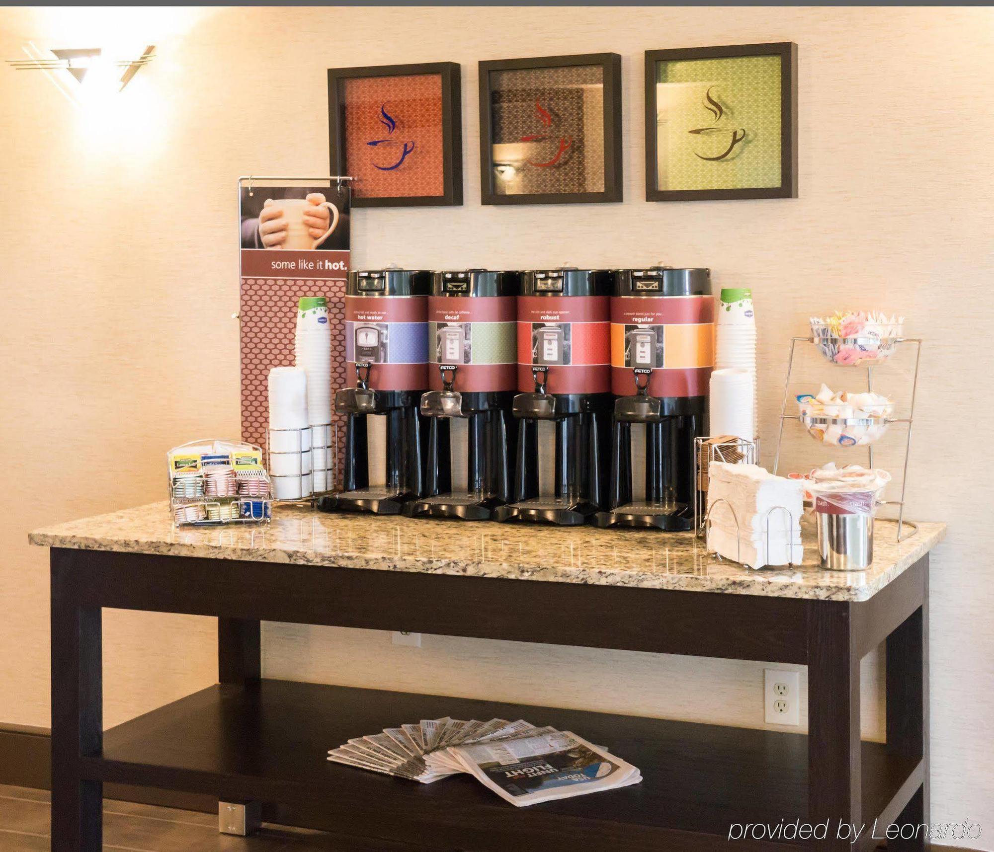 Ramada By Wyndham Orlando Florida Mall Экстерьер фото