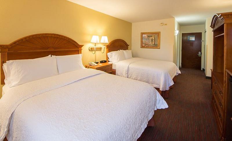 Ramada By Wyndham Orlando Florida Mall Экстерьер фото