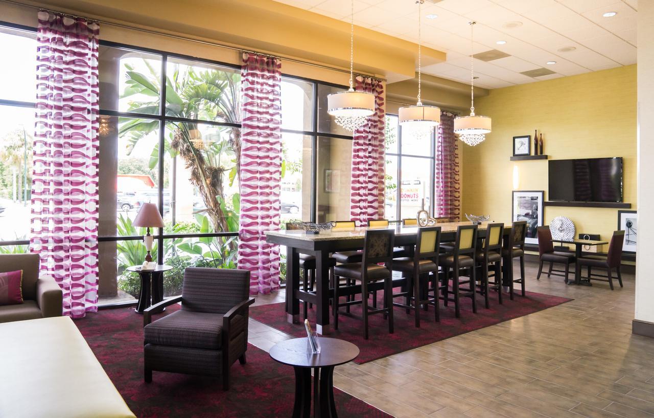 Ramada By Wyndham Orlando Florida Mall Экстерьер фото