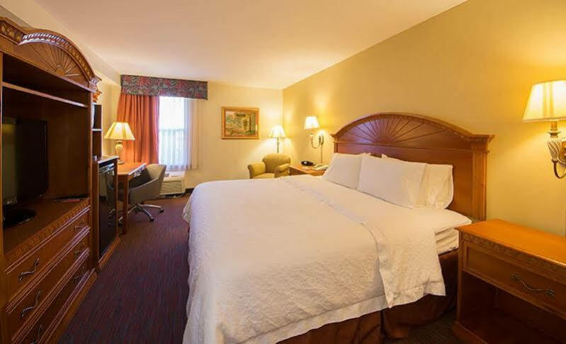 Ramada By Wyndham Orlando Florida Mall Экстерьер фото
